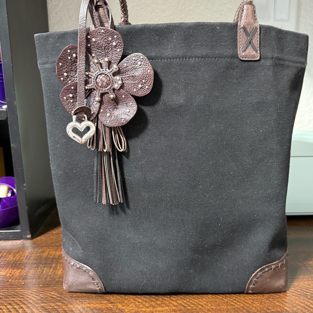 Brighton Canvas Tote - Picture 4 of 15